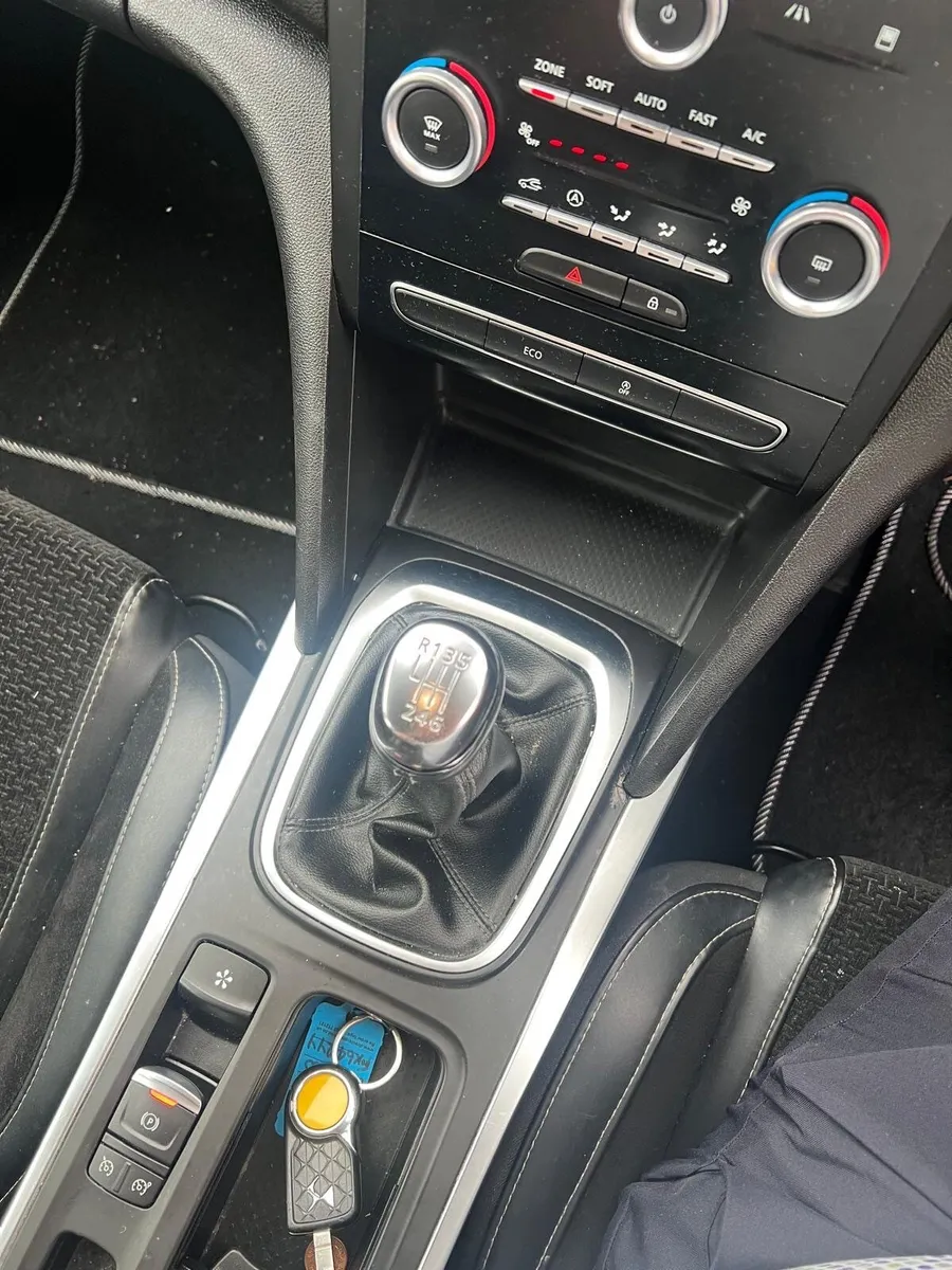 Renault Megane 2017 - Image 4