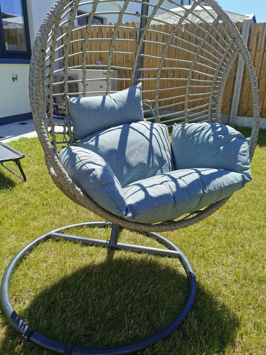 Egg Chair - Image 1