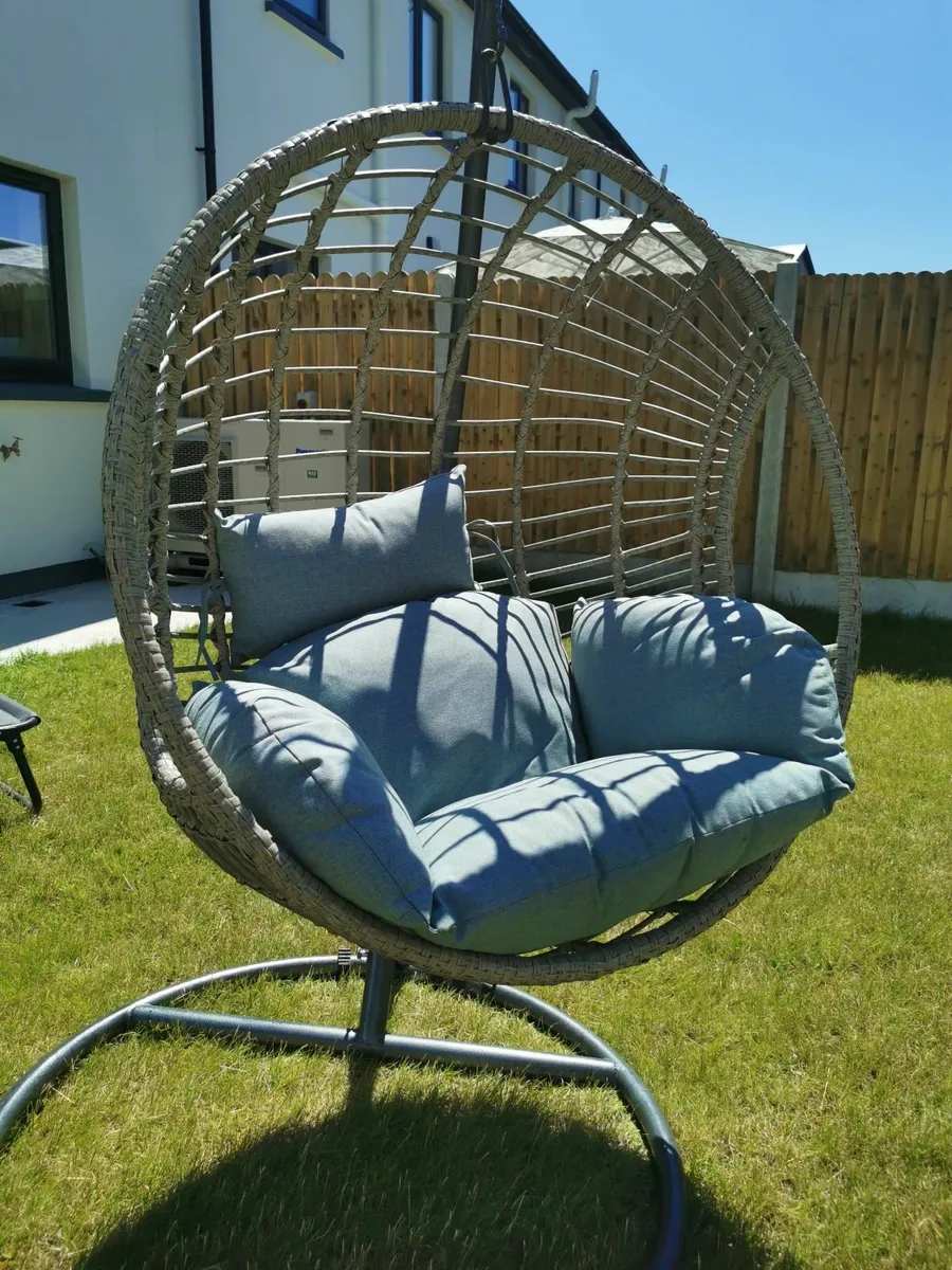 Egg Chair - Image 2