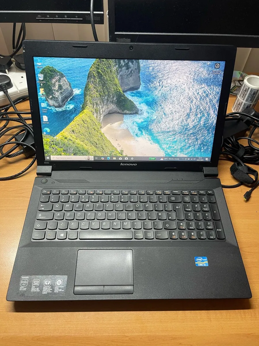 Lenovo laptop i3 pro 8-500 win 10 - Image 1