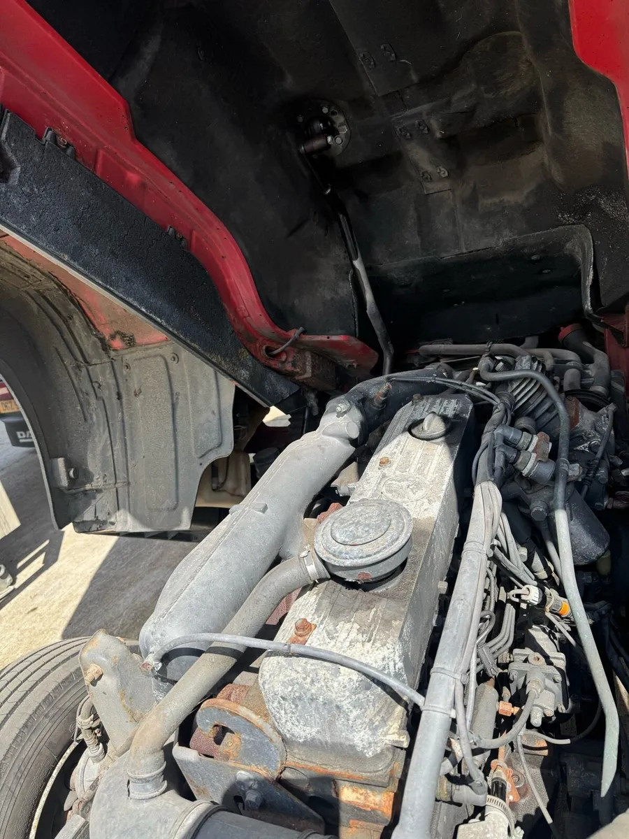 Mercedes 820 - Image 4