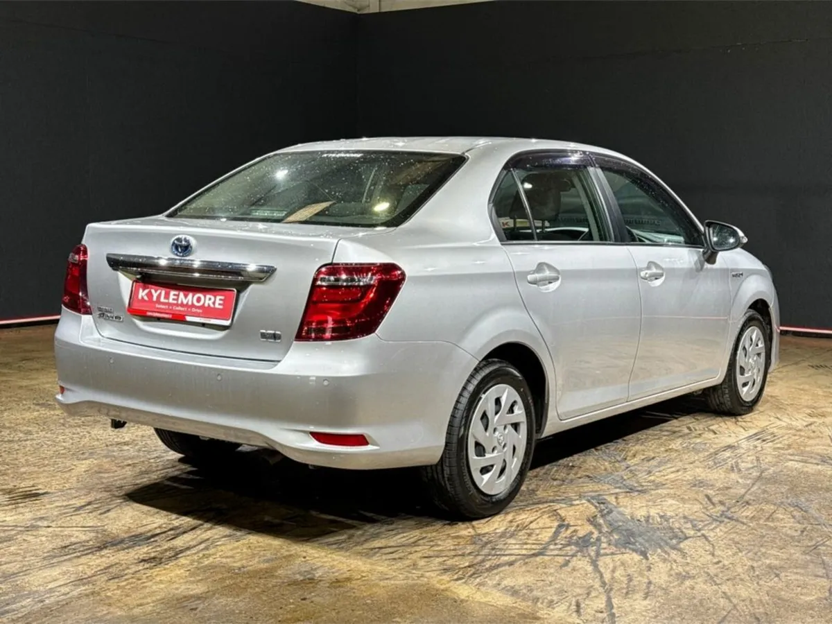 Toyota Corolla 1.5 HYBRID AUTOMATIC - REVERSE CAME - Image 4