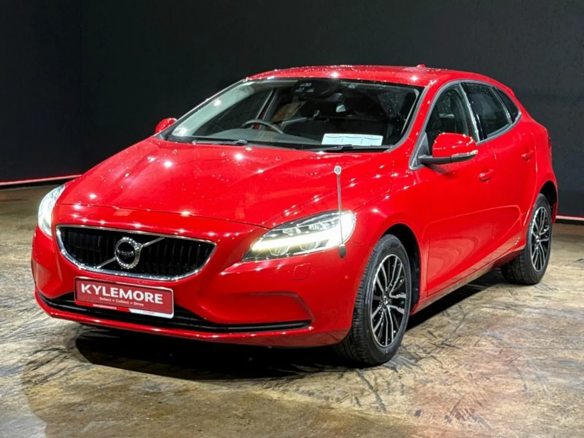 Volvo V40 1.5 AUTOMATIC - T2 KINETIC - REVERSE CAM - Image 3