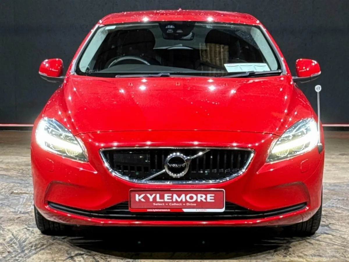 Volvo V40 1.5 AUTOMATIC - T2 KINETIC - REVERSE CAM - Image 4