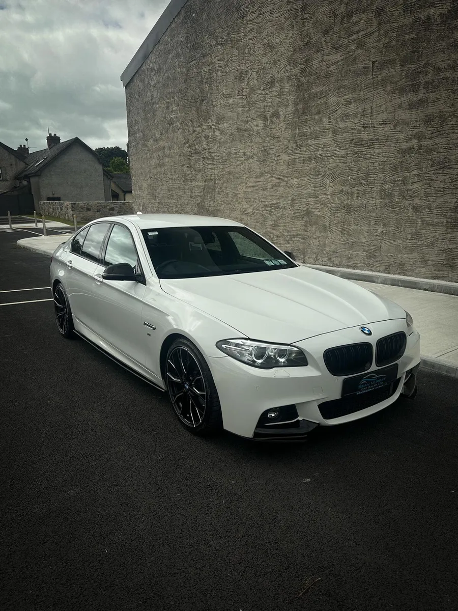BMW 5-Series 2016 - Image 1