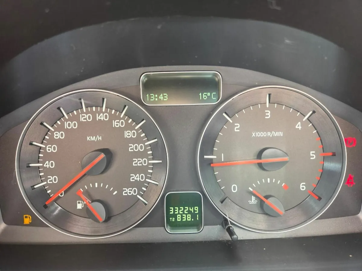 Volvo S40 2011 - Image 3