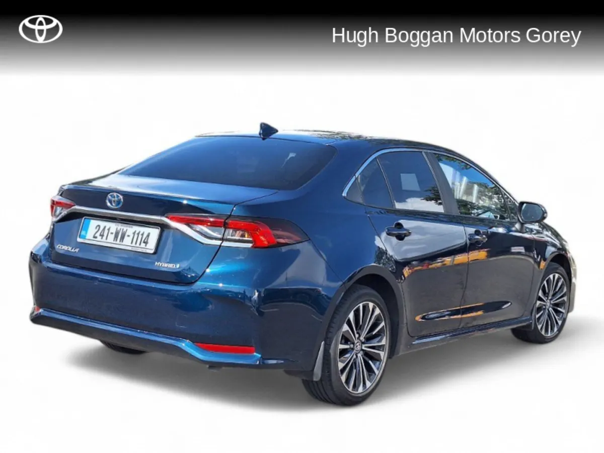 Toyota Corolla LUNA SPORT SALOON 4DR - Image 2