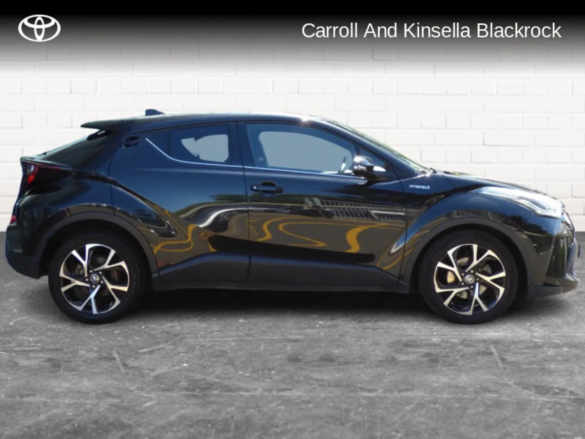 Toyota C-HR Hybrid Sport - Image 2