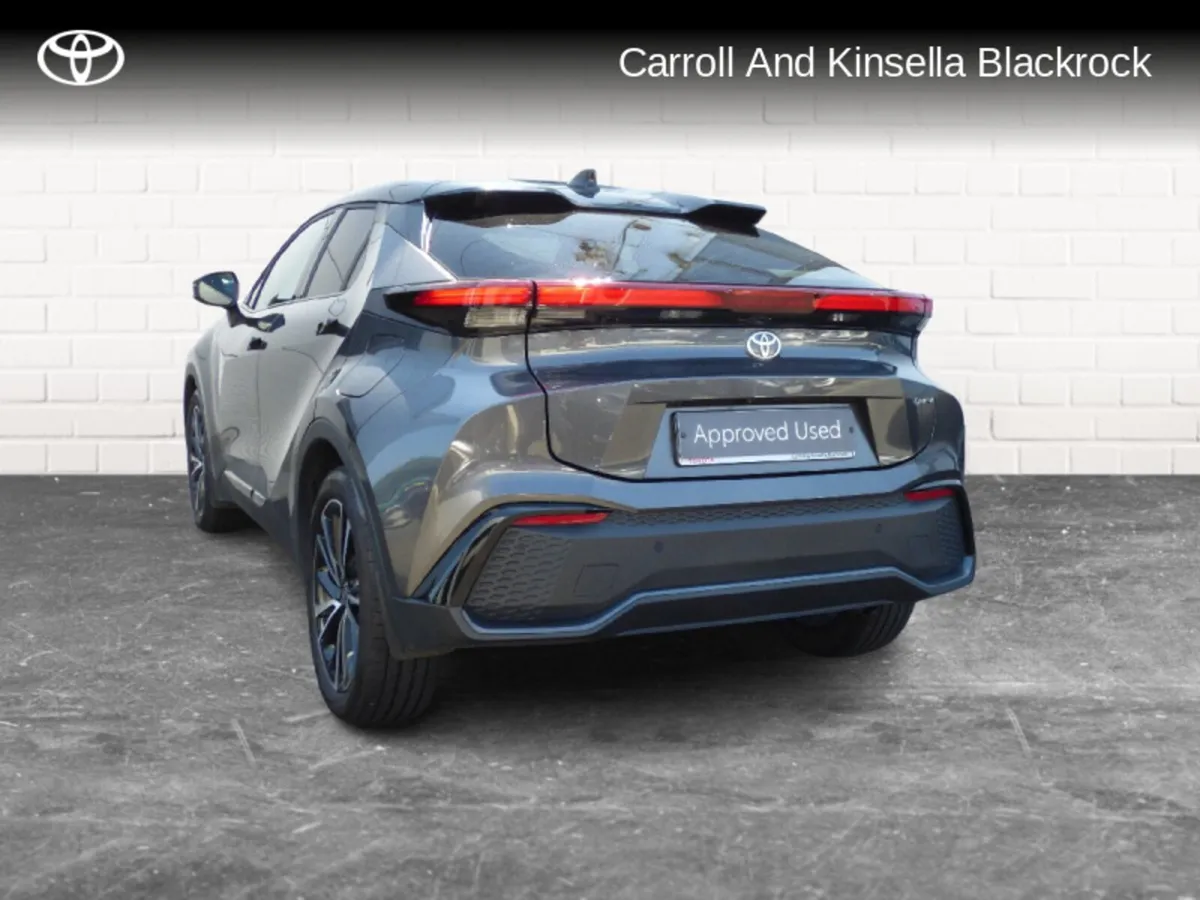 Toyota C-HR Hybrid Sol - Image 2