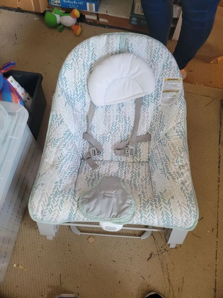 cot and bouncer - Image 3
