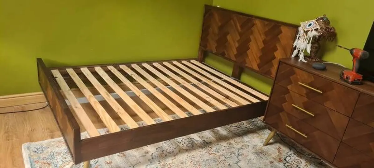 bed - Image 2