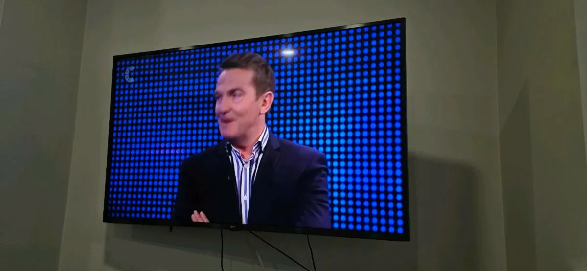 LG 55-inch 4K Ultra HD Smart TV - Image 2