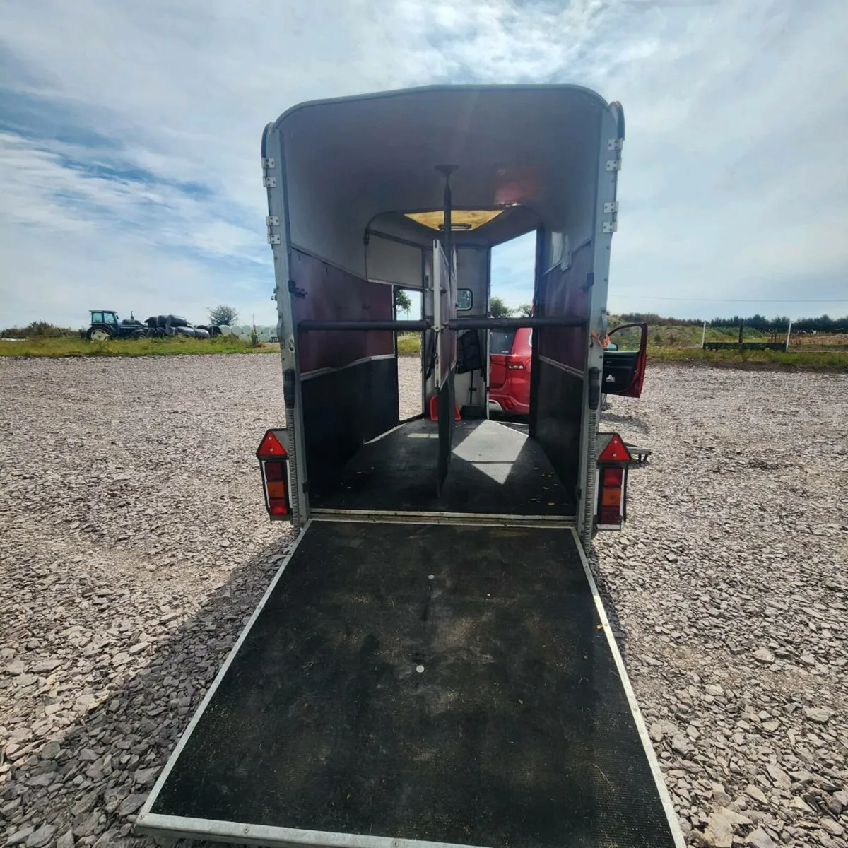 505 Horsebox - Image 3