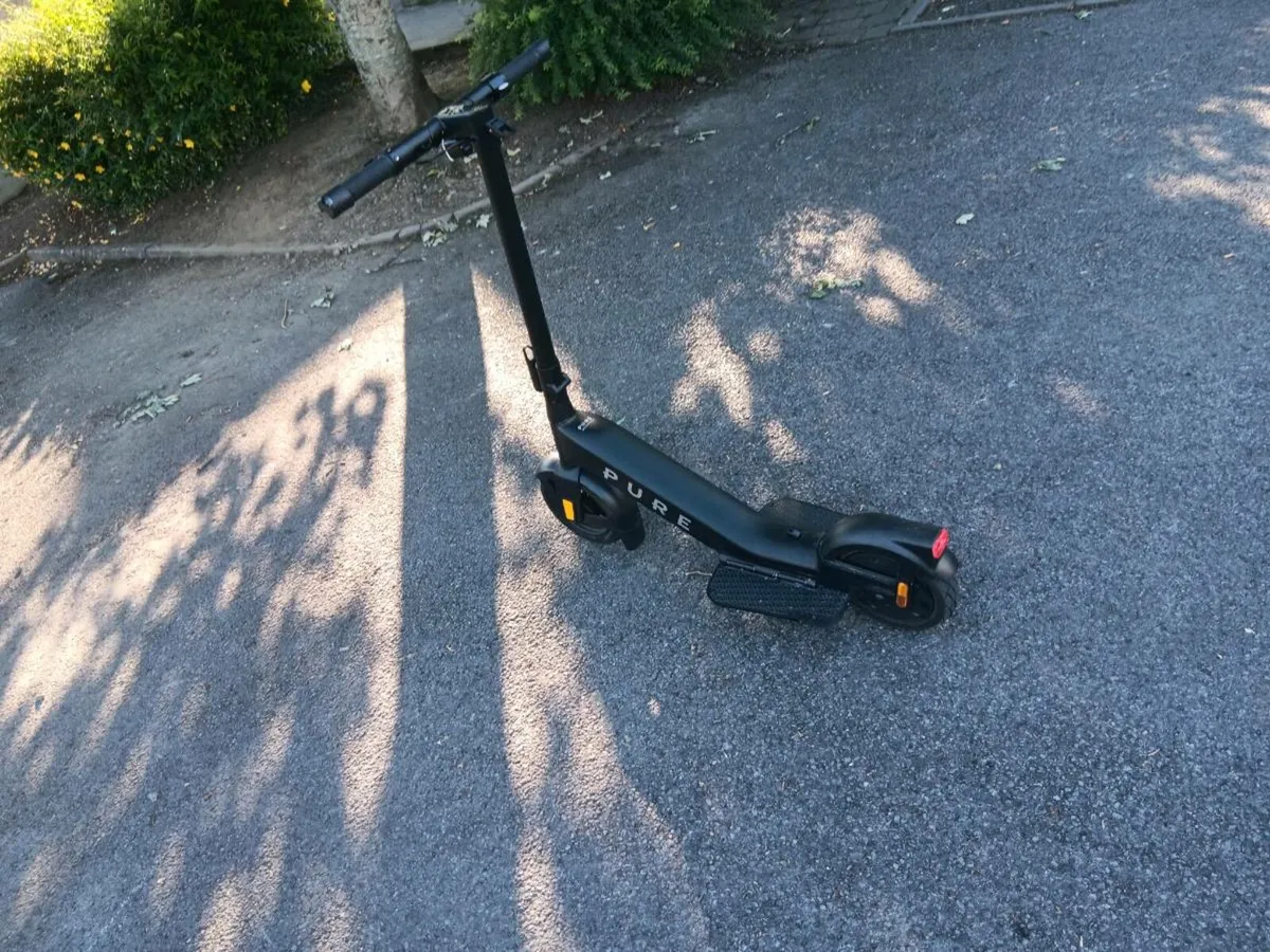 Pure advance electric scooter - Image 1