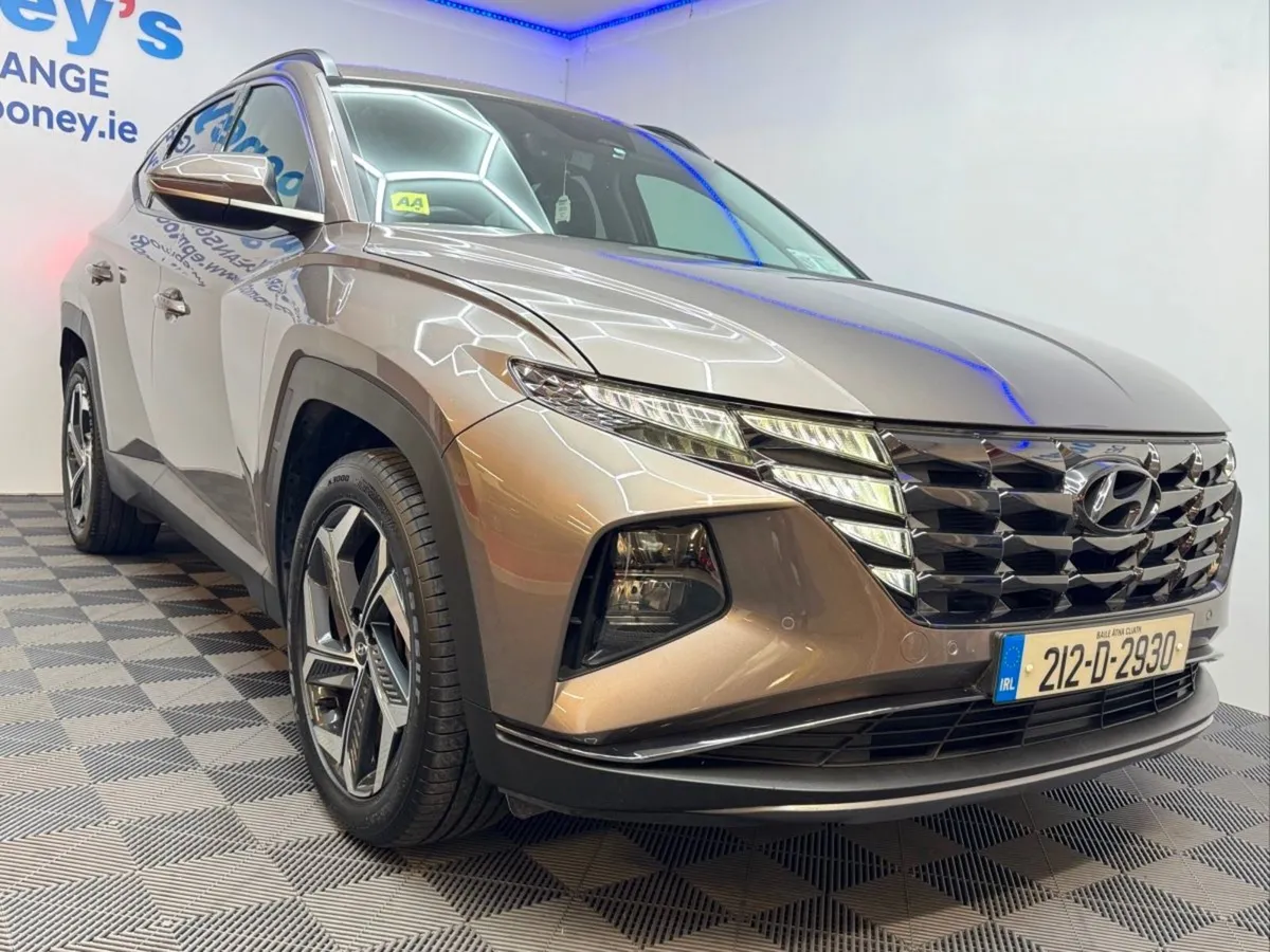 Hyundai Tucson 2WD Executive Plus HEV Auto  Low M - Image 3