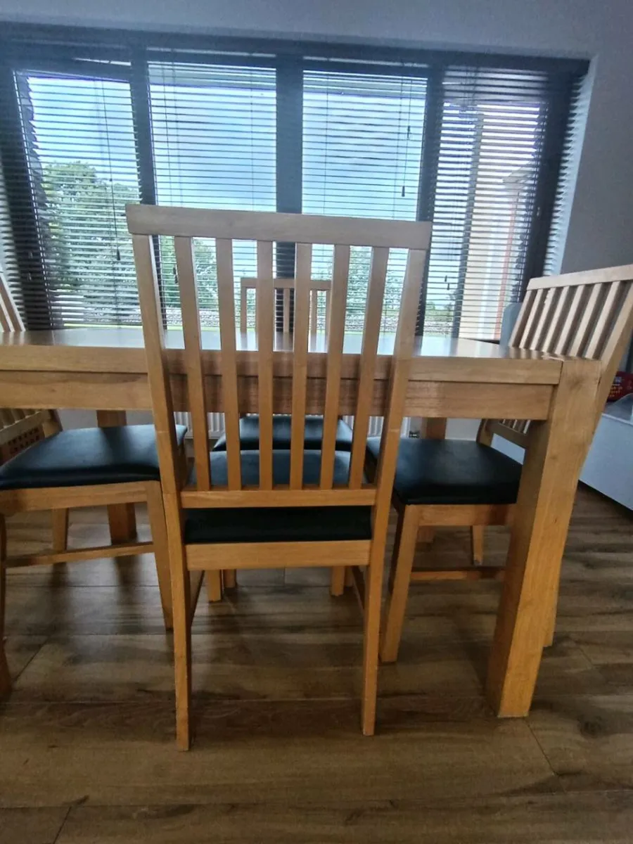Table and chairs collect only - Image 4
