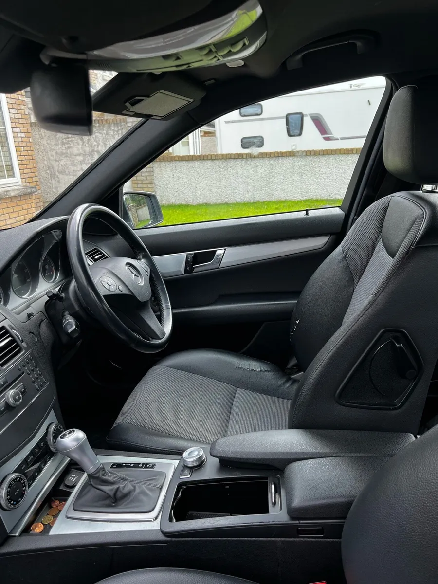 Mercedes Class - Image 3