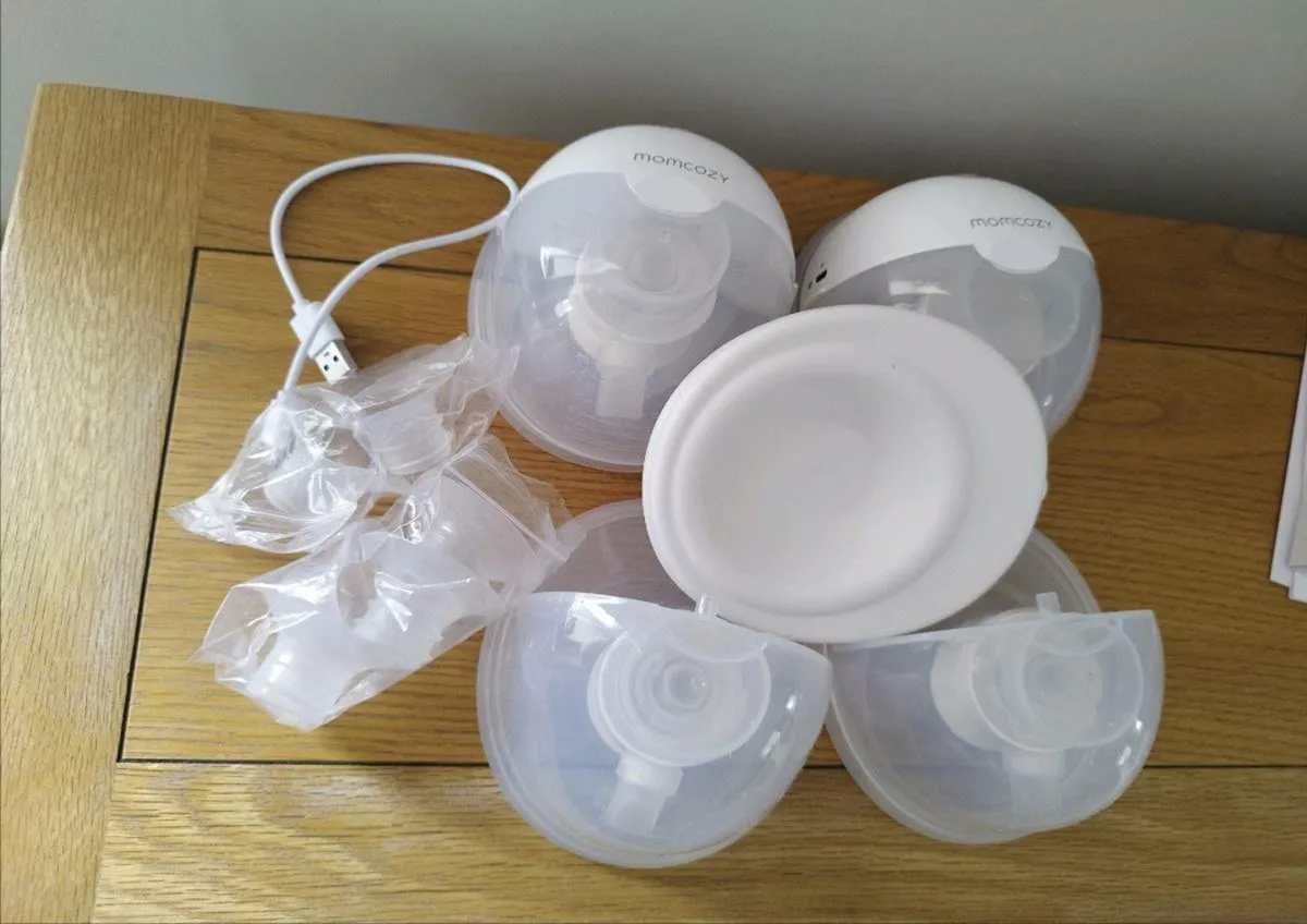 Momcozy M5 Double Wearable Breast Pump
