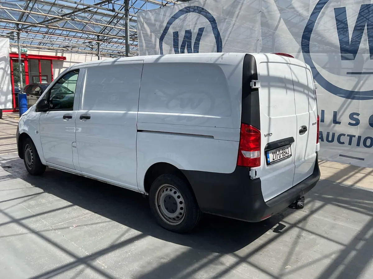 Mercedes-Benz Vito 2021 for Aucion - Image 3