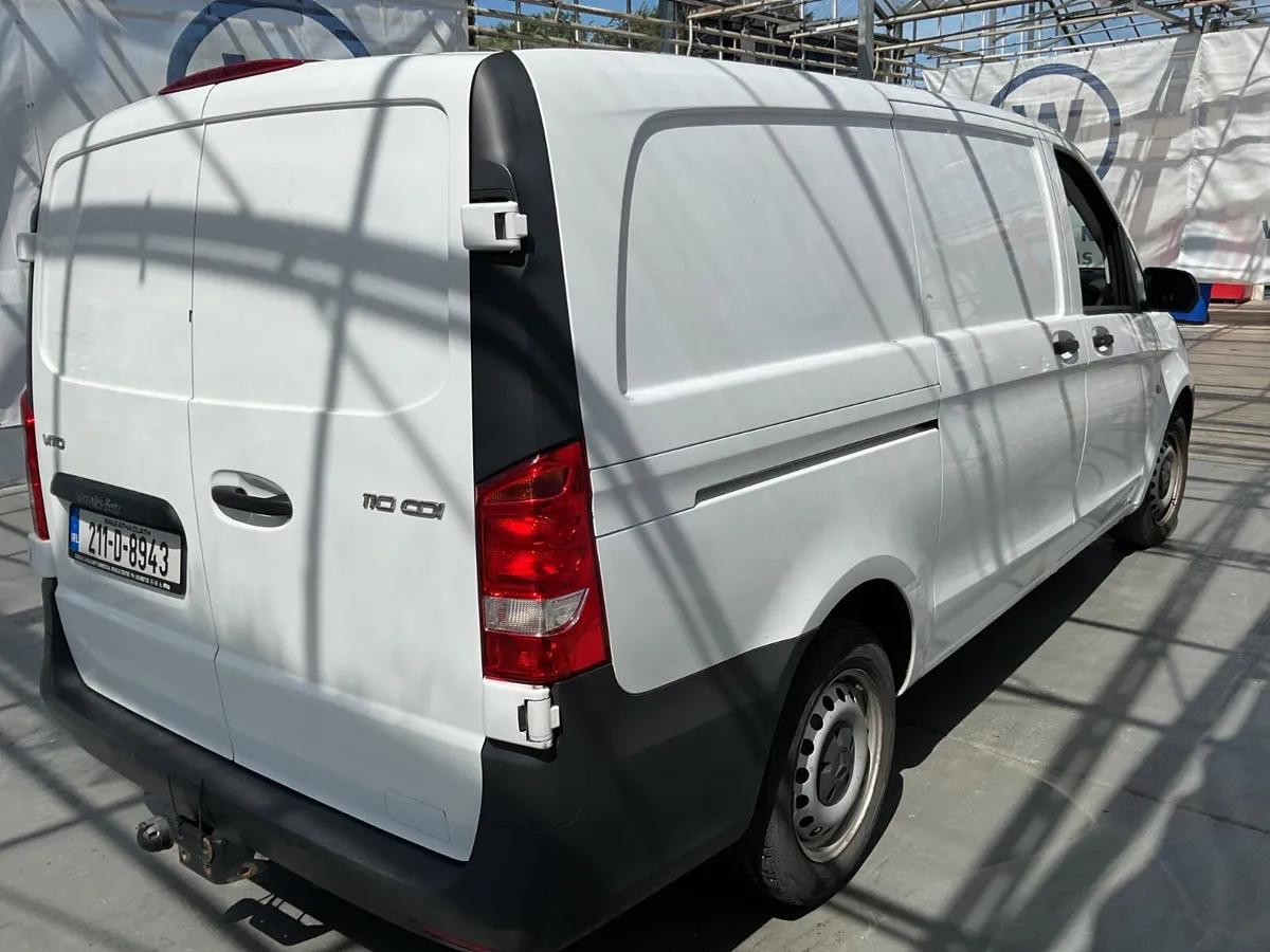 Mercedes-Benz Vito 2021 for Aucion - Image 4