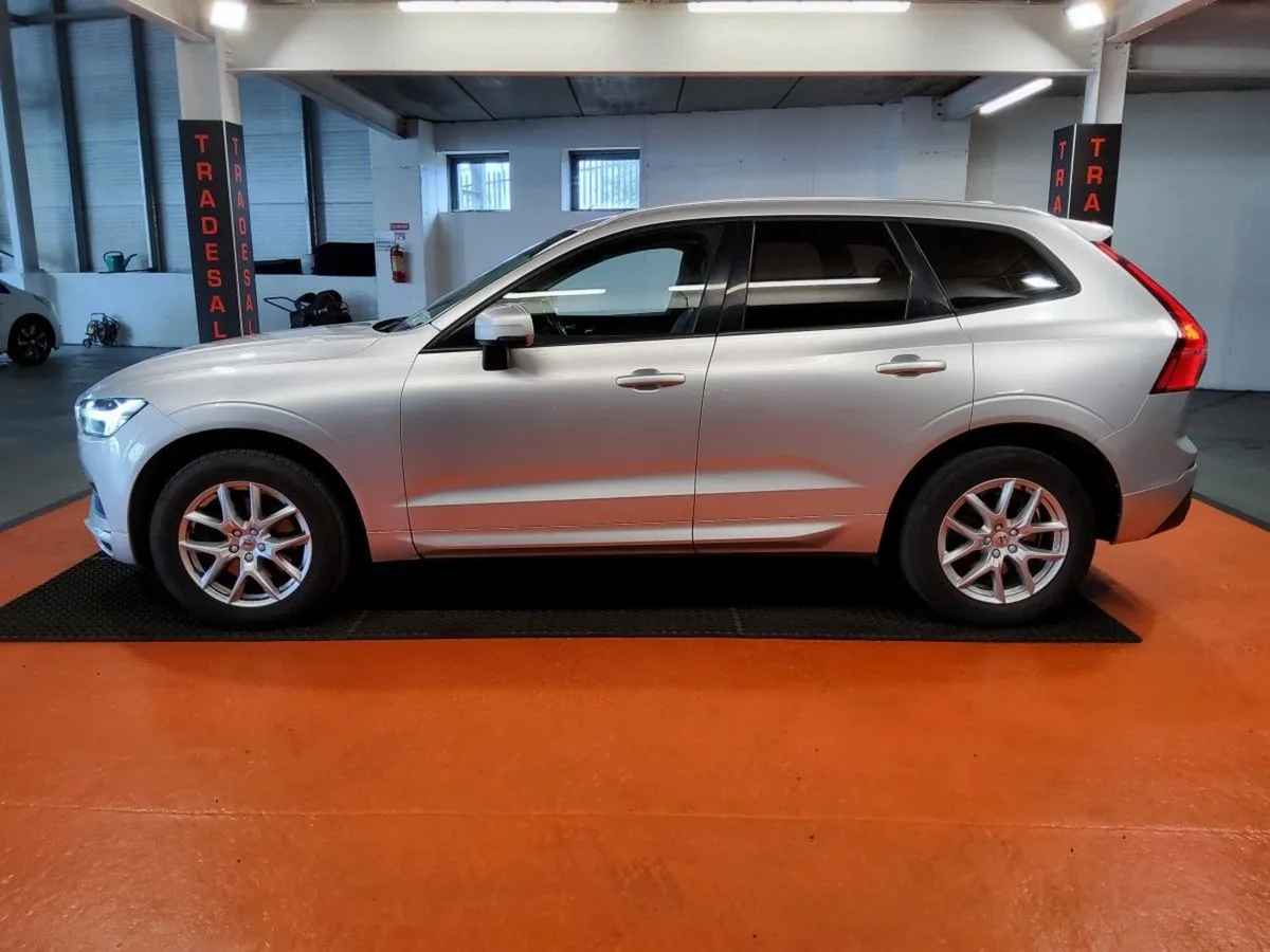 Volvo XC60 D4 (190hp) AWD Momentum Automatic - Image 3