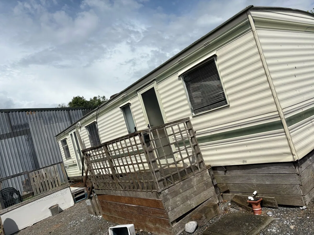 Mobile home - Image 1