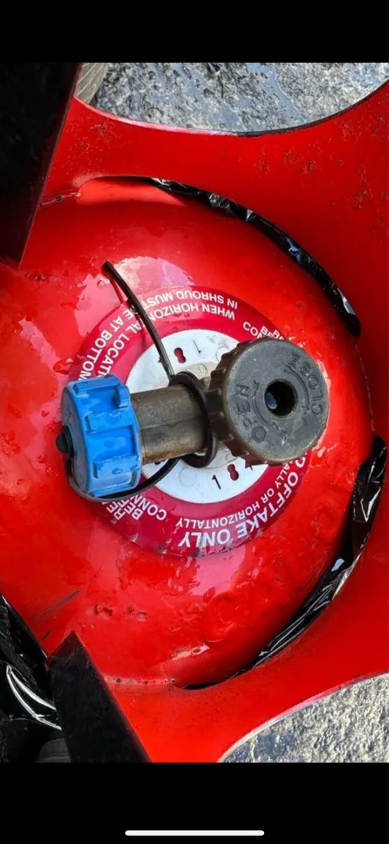Forklift Gas Cylinder - Image 2