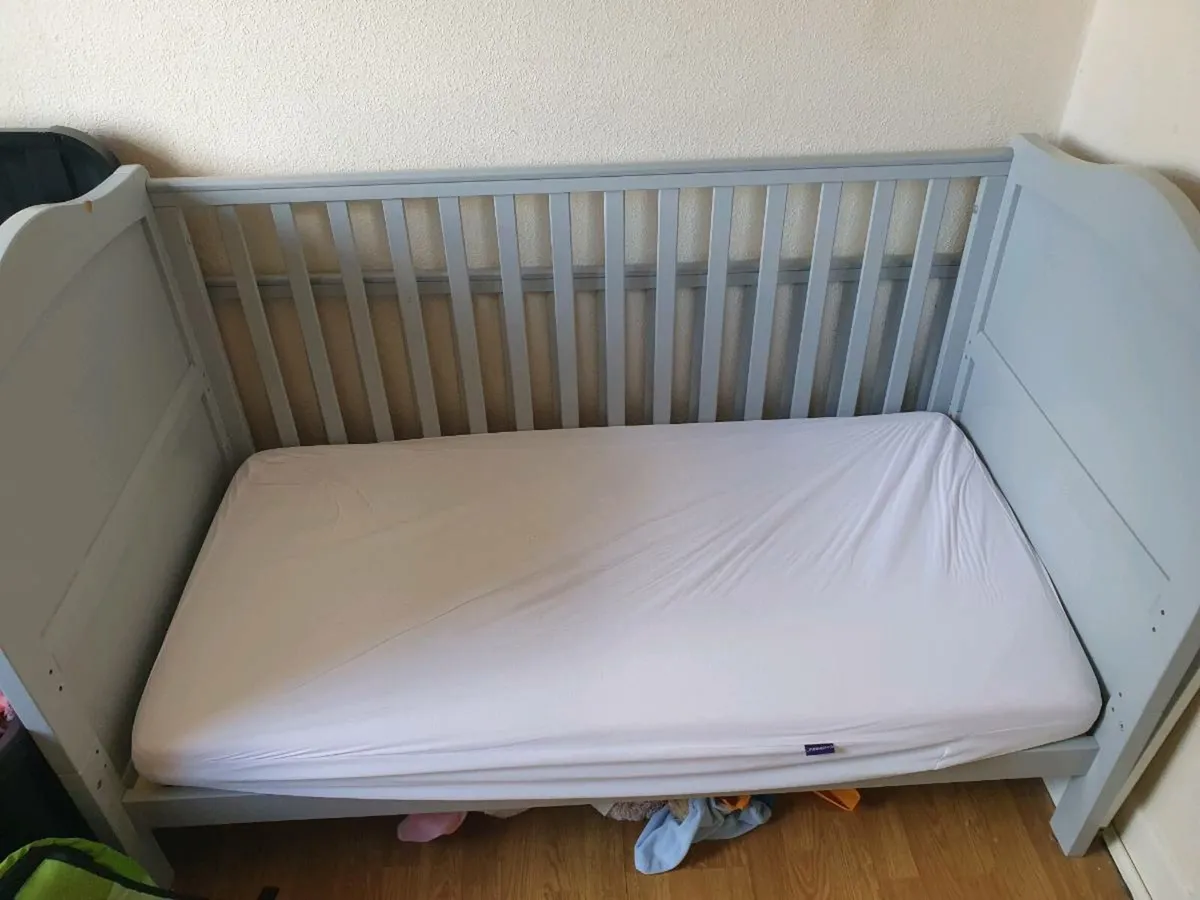 Used Sorrento Cotbed - Image 4