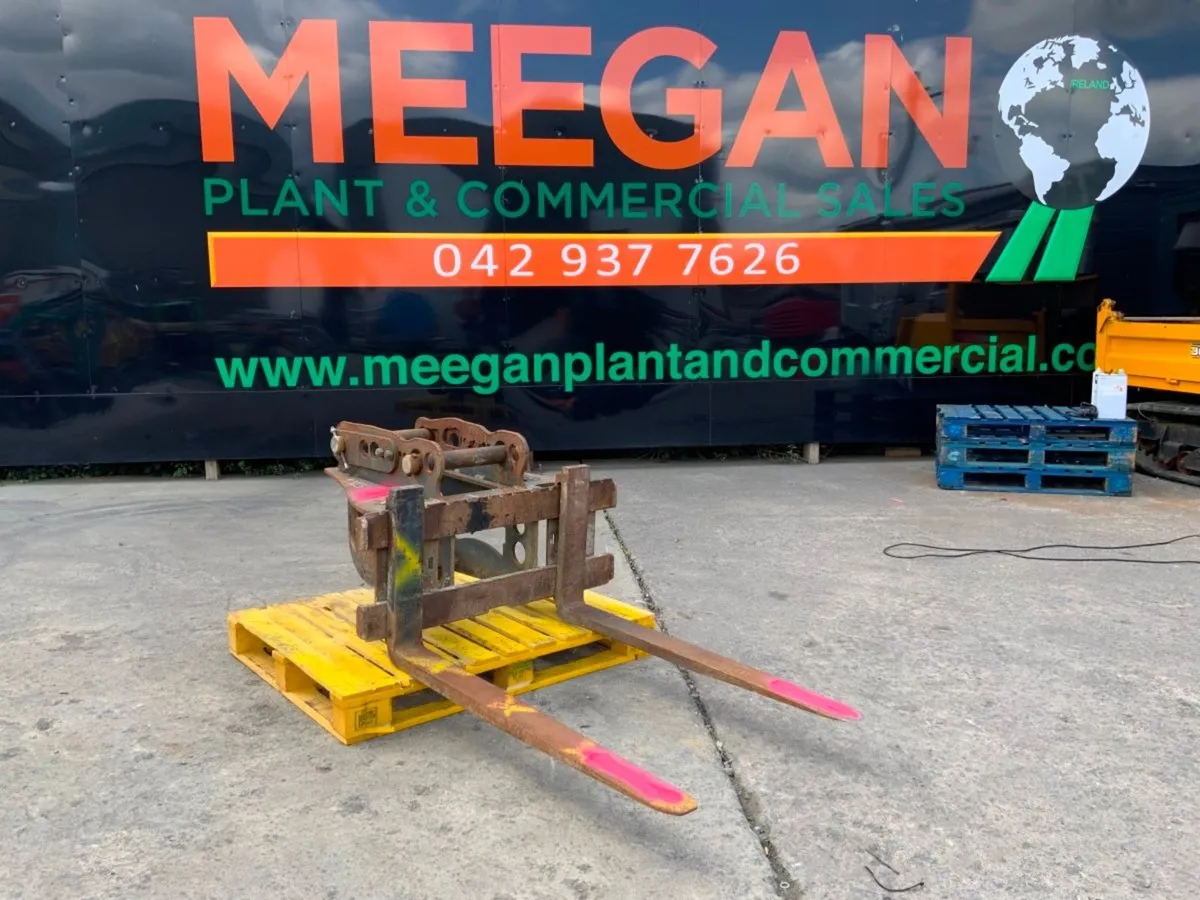DROMONE PALLET FORK ATTACHMENT.........1323. - Image 1