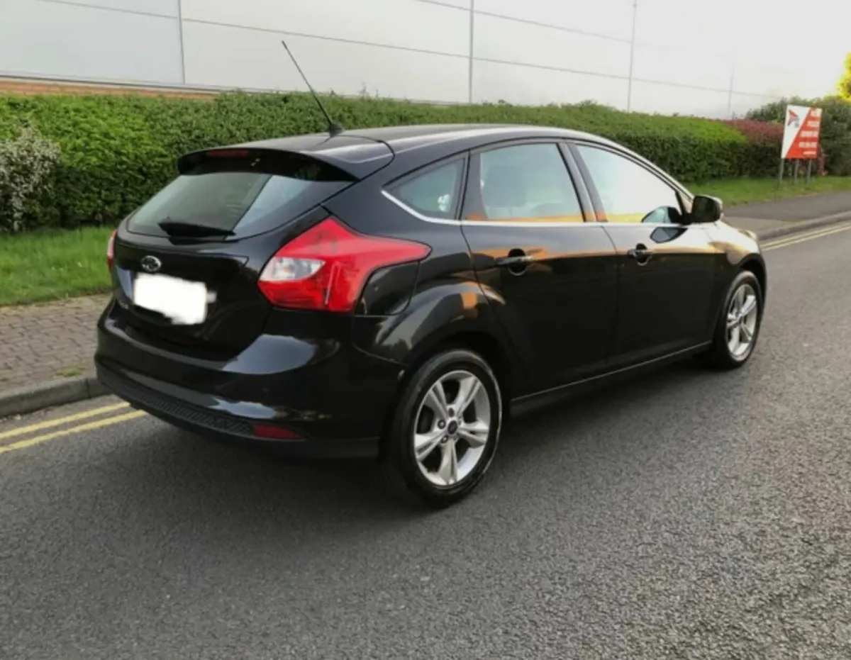 2013 Ford Focus Zetec 1.6tdci 95PS 4DR - Image 3