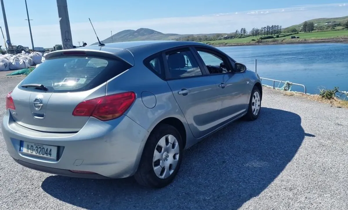 2011 Opel Astra - Image 4