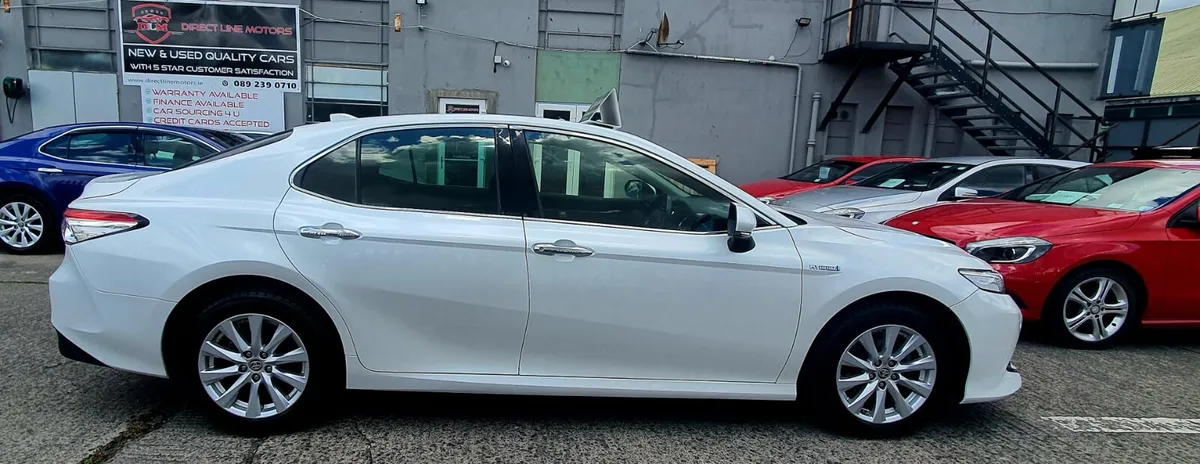 2020 Toyota Camry | Hybrid - Image 4