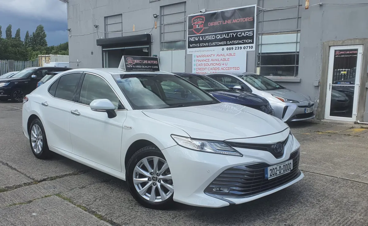 2020 Toyota Camry | Hybrid - Image 1