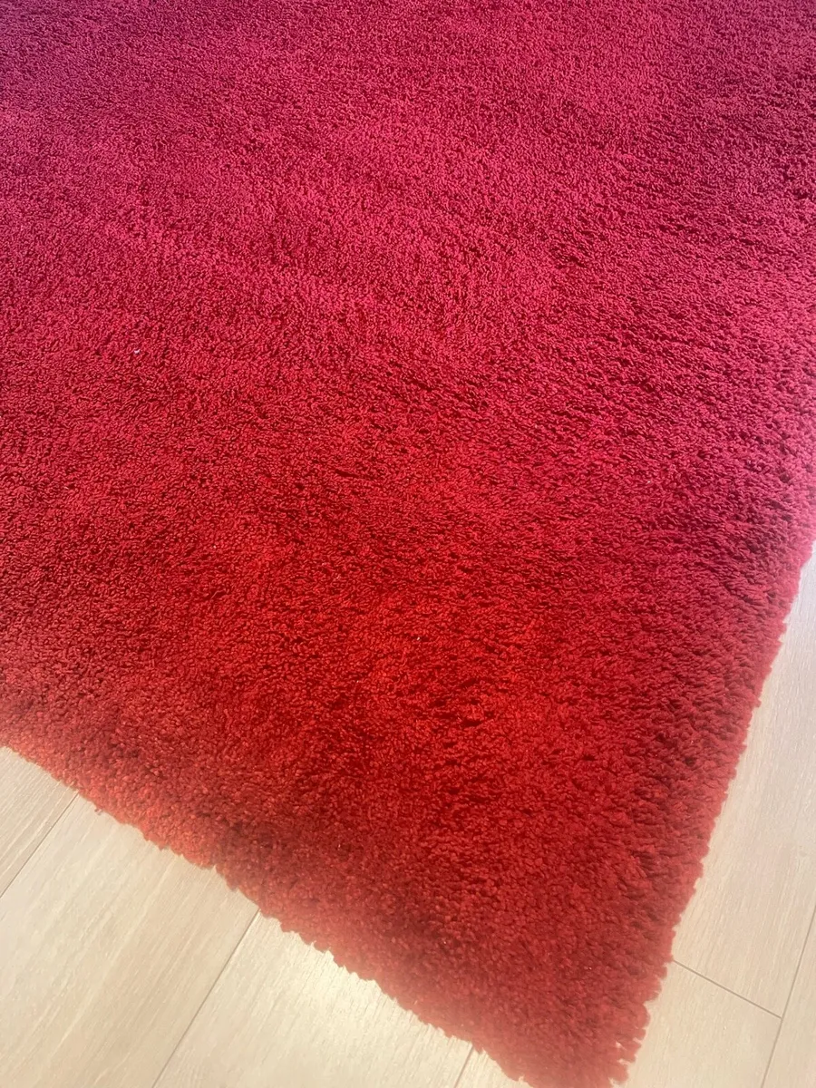 Red rug - Image 2