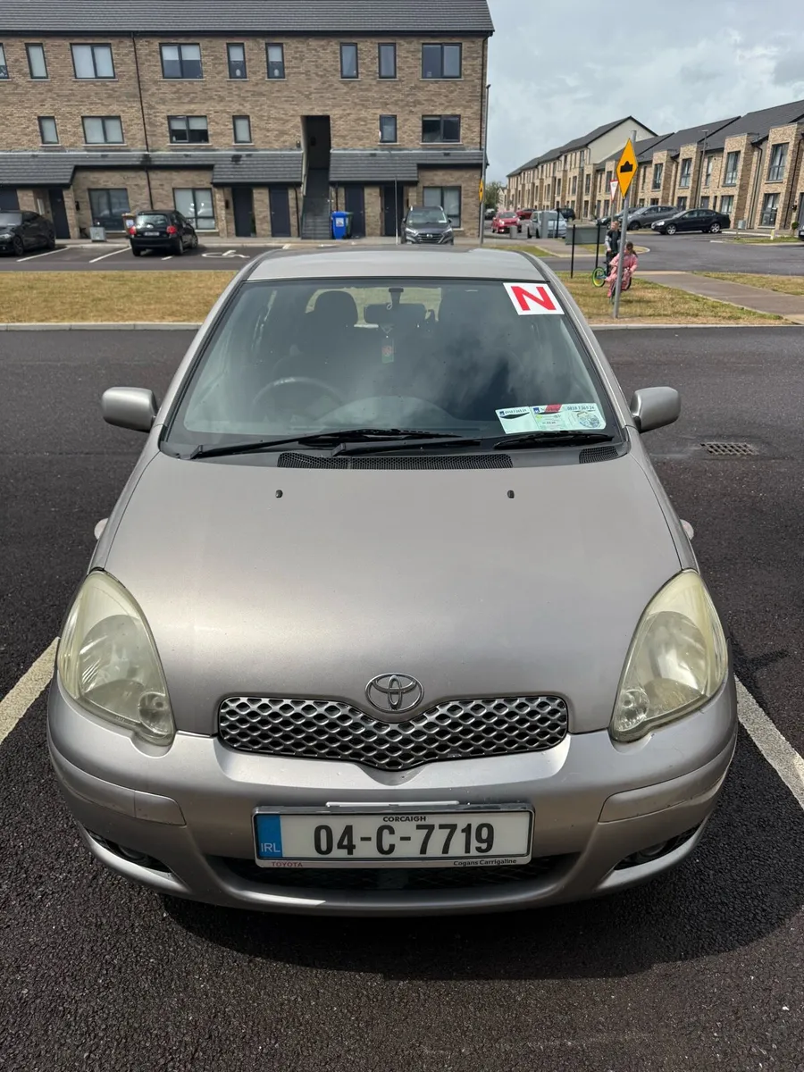 Toyota Yaris 2004 - Image 1