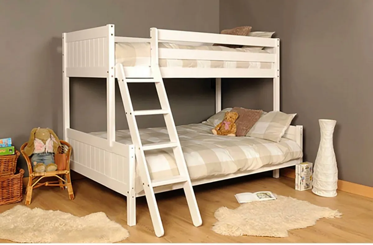 Triple bunk beds
