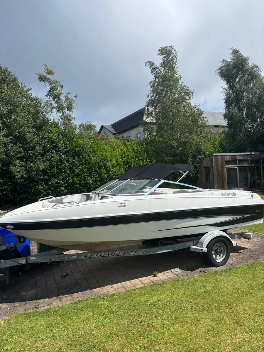 Speedboat - Image 1