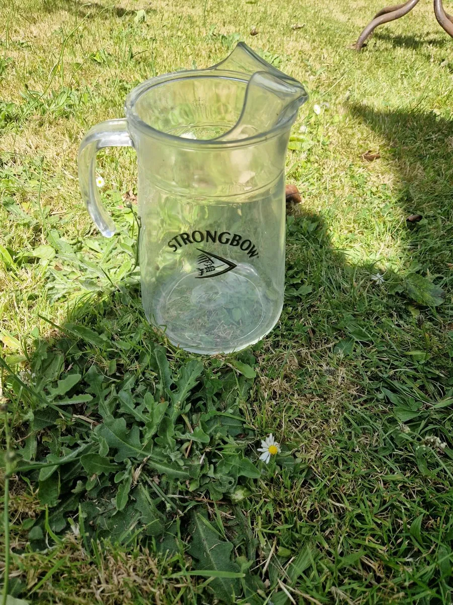 Guinness Strongbow Cider Glass Jug - Image 2