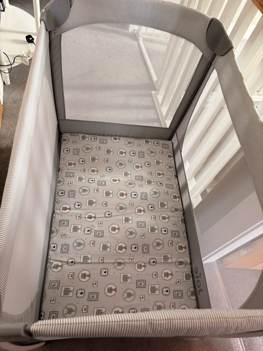 Joie excursion Travel cot - Image 3