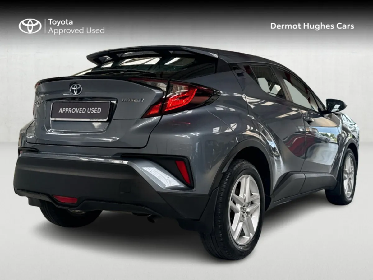 Toyota C-HR 1.8 - Image 2