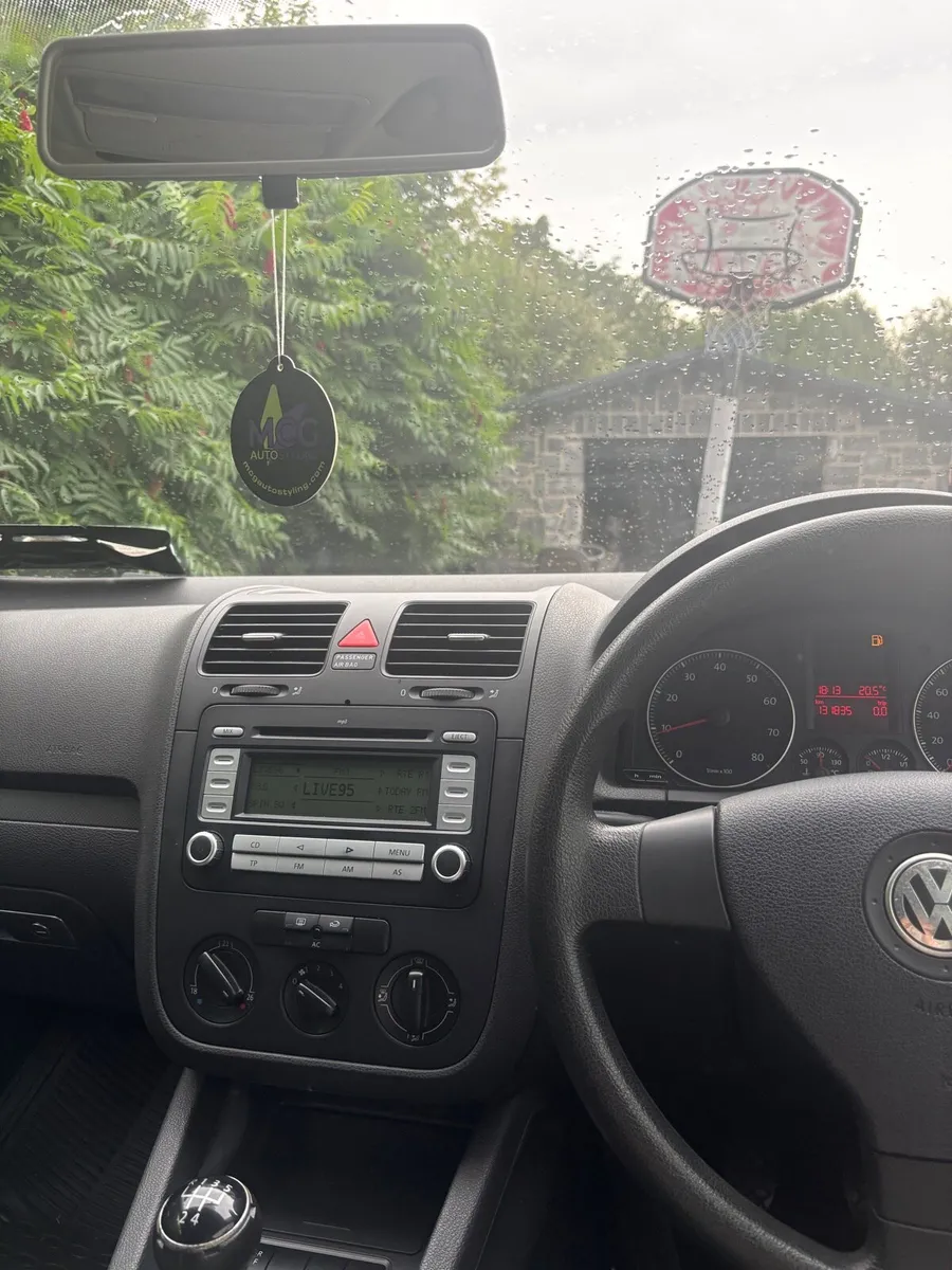 Golf mk5 - Image 2