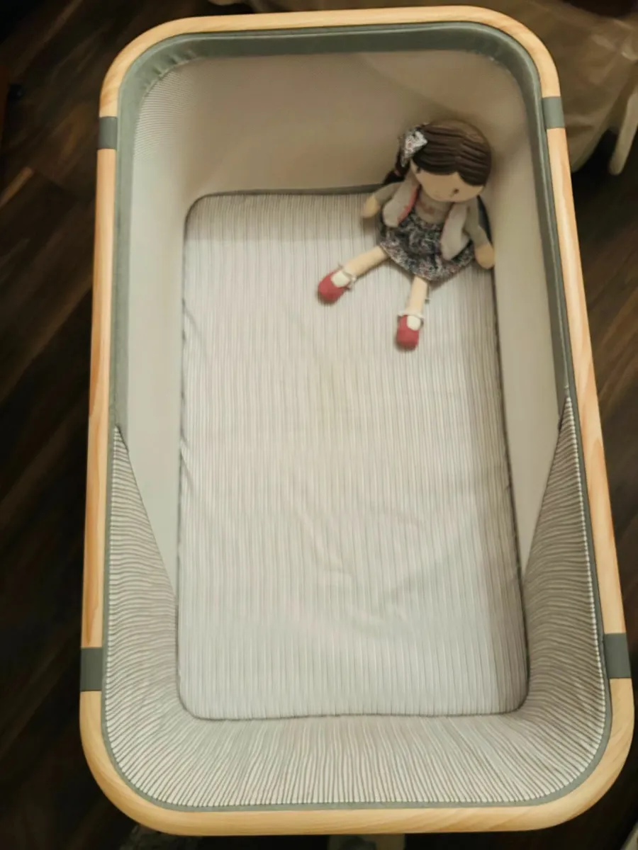 Babylo Natura Folding Crib - Image 2