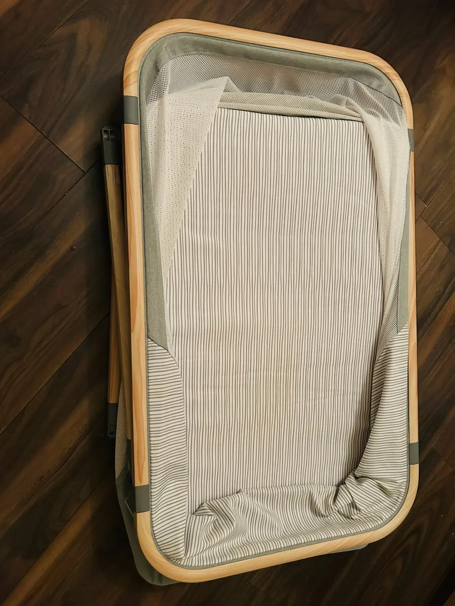 Babylo Natura Folding Crib - Image 4