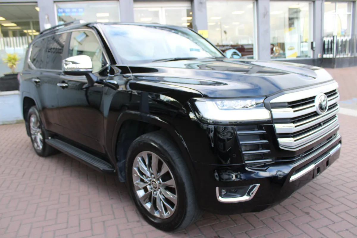 TOYOTA LANDCRUISER  LANDCRUISER LC300 AMAZON  5DR - Image 2