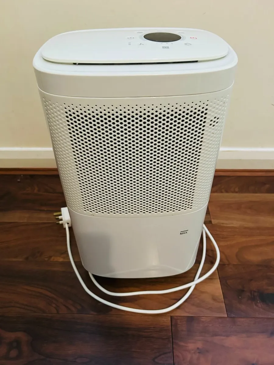 Blyss Max dehumidifier - Image 1