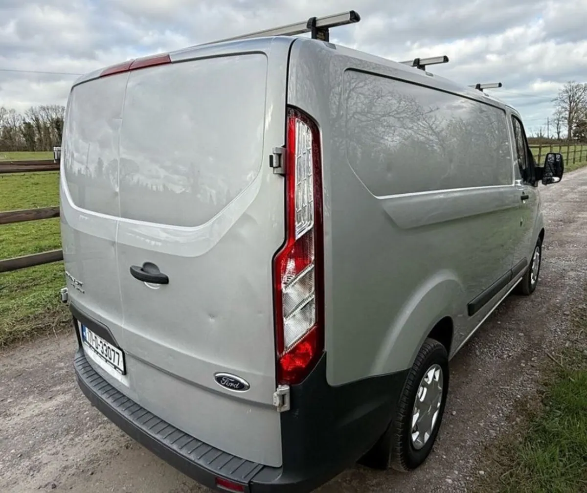 Ford Transit Custom 2017 DOE 11/25 - Image 4