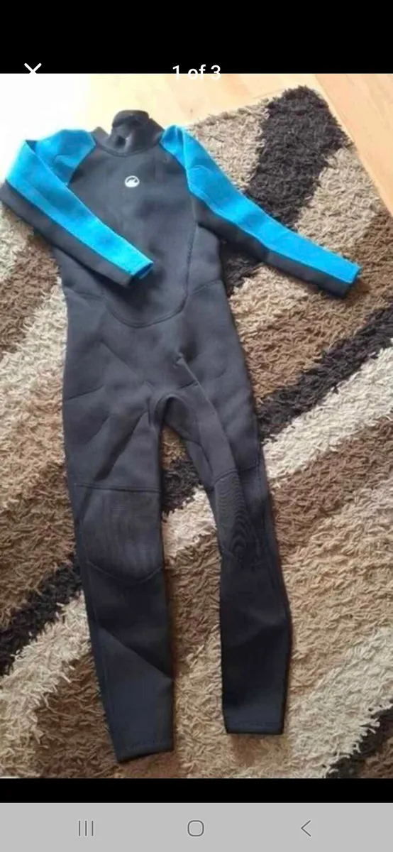 Wetsuit size 31-32 - Image 1