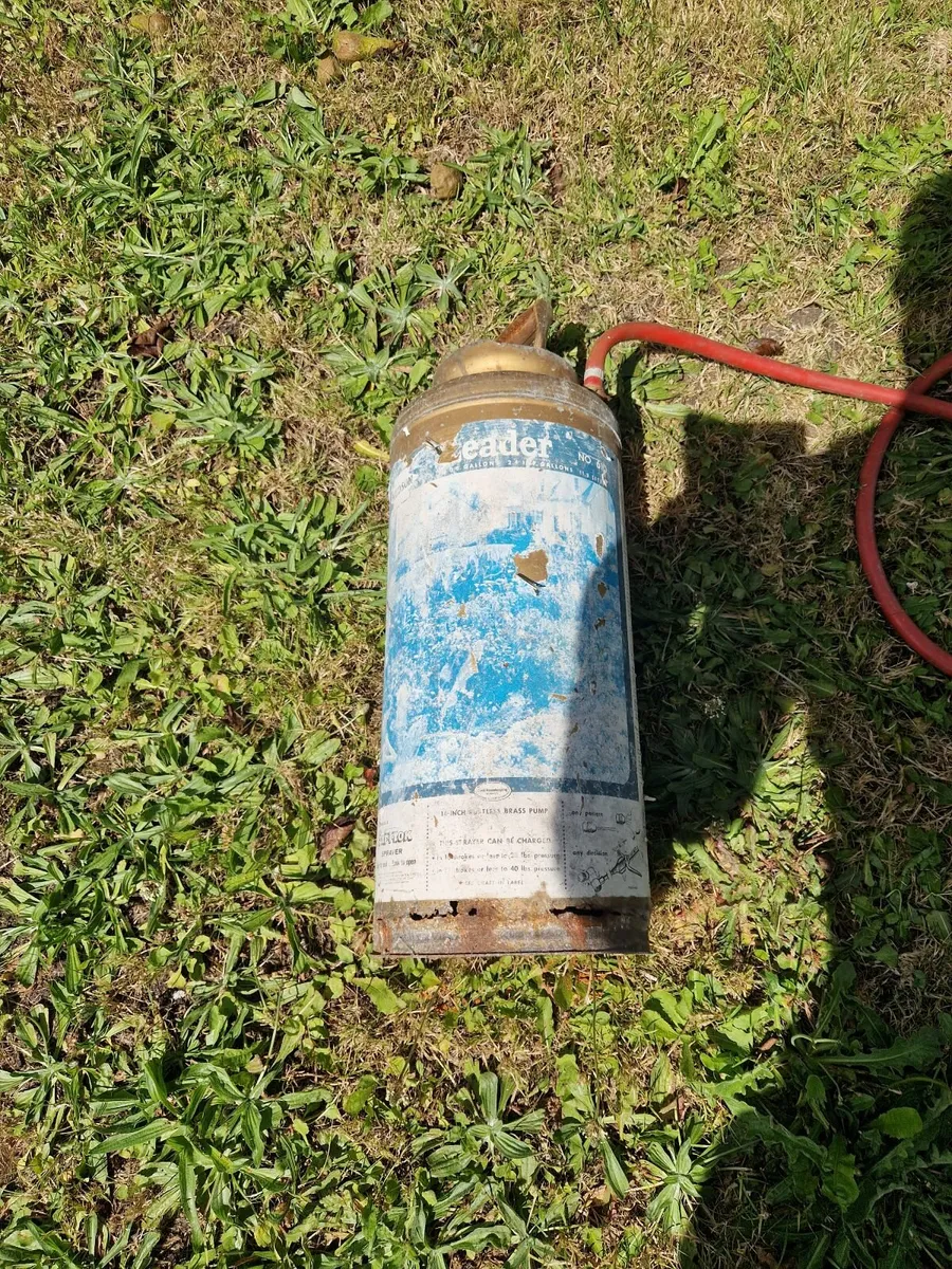 Vintage Hudson Spraying Tank - Image 3