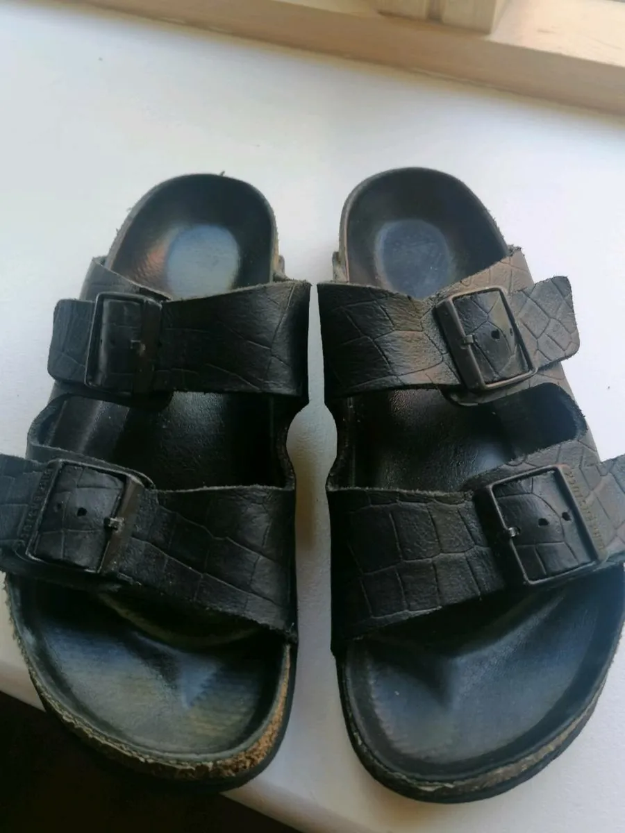 Beautiful in mint condition birkenstock sandals - Image 2