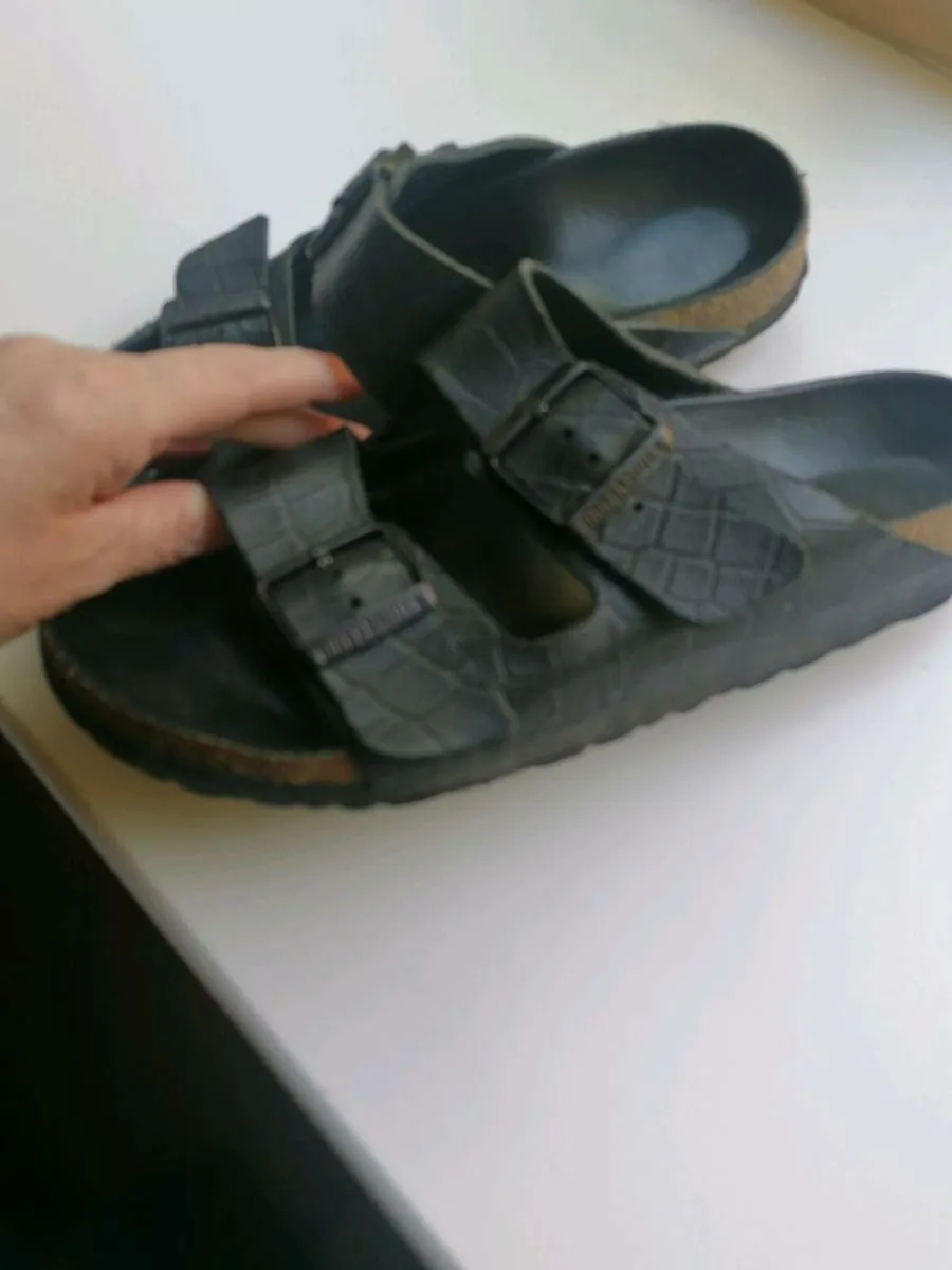 Beautiful in mint condition birkenstock sandals - Image 3
